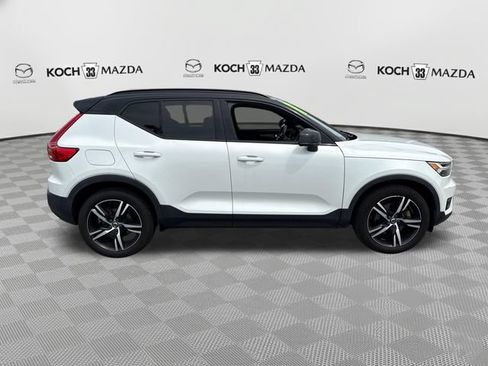 Used 2019 Volvo XC40 T5 R-Design AWD/4WD image 8