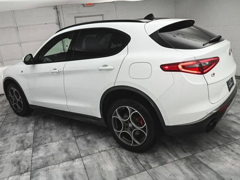 Used 2022 Alfa Romeo Stelvio Ti w/ Active Assist Plus Package AWD/4WD image 4
