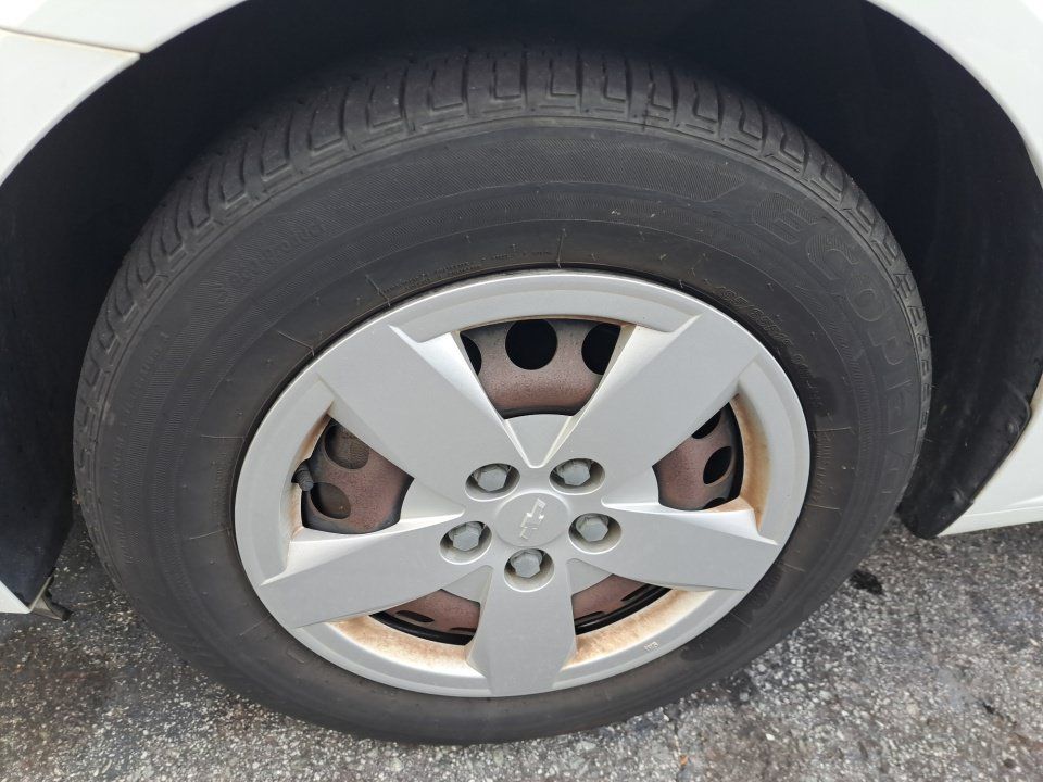 Used 2013 Chevrolet Sonic LS FWD image 20