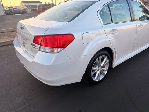 Used 2013 Subaru Legacy 2.5i Premium AWD/4WD image 2