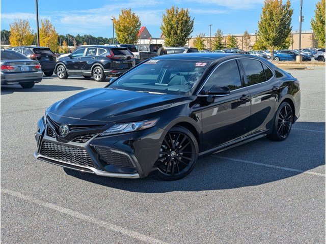 Used 2022 Toyota Camry XSE FWD image 1