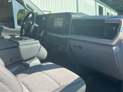 Used 2024 Ford F250 XL w/ STX Appearance Package AWD/4WD image 11