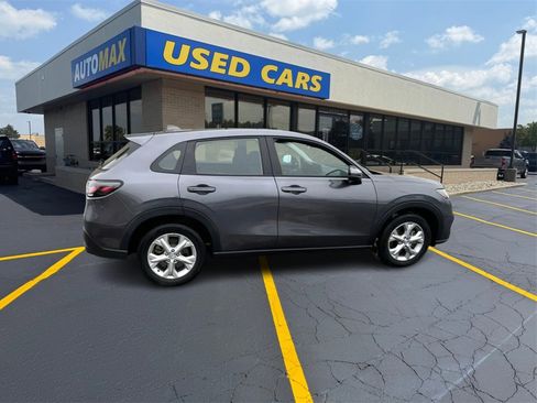 Used 2023 Honda HR-V LX image 2