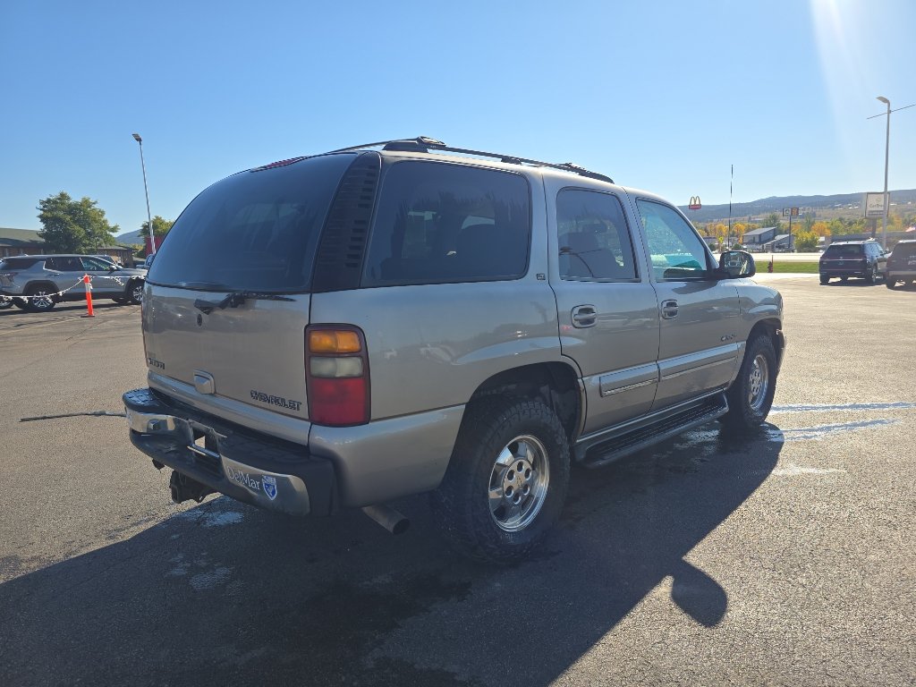 Used 2000 Chevrolet Tahoe LT w/ LT Preferred Equipment Group AWD/4WD image 3
