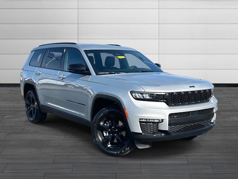 New 2025 Jeep Grand Cherokee L Limited w/ Black Appearance Package AWD/4WD image 2