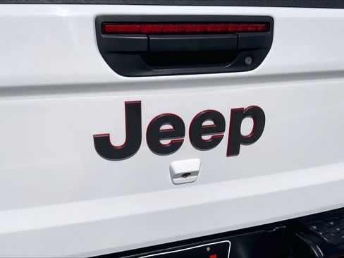 Used 2024 Jeep Gladiator Rubicon image 55