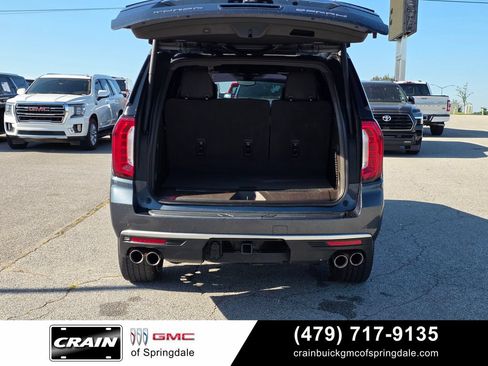 Used 2021 GMC Yukon Denali w/ Denali Premium Package AWD/4WD image 7