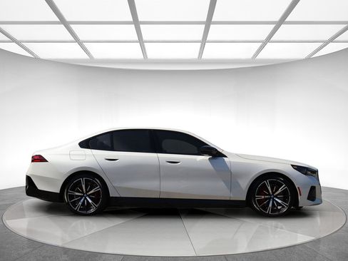 Used 2024 BMW i5 M60 w/ Premium Package AWD/4WD image 5