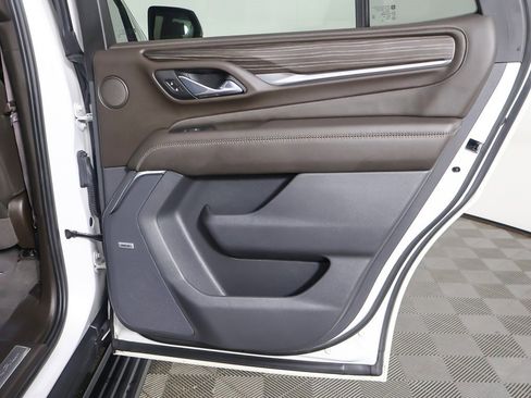 Used 2021 GMC Yukon Denali w/ Denali Premium Package image 35