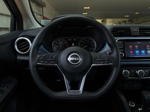 Used 2025 Nissan Versa SV FWD image 27