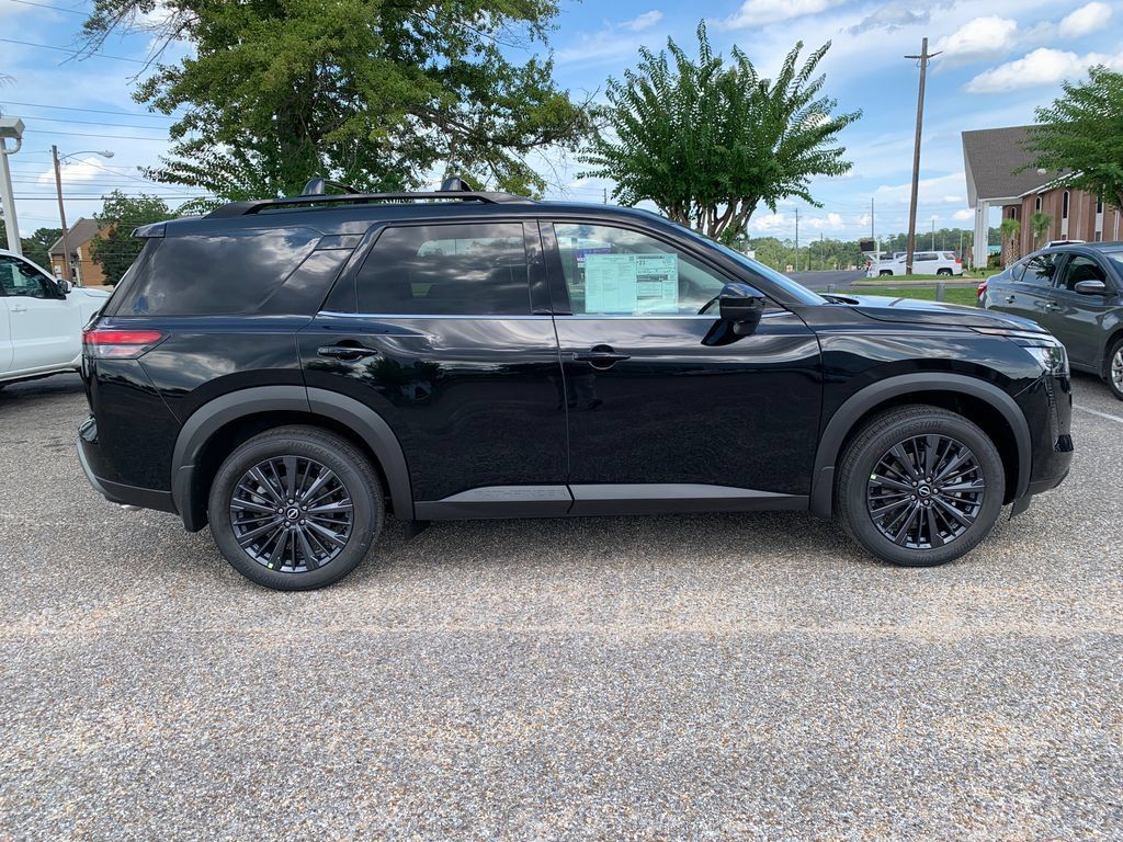 New 2026 Nissan Pathfinder SL w/ SL Premium Package FWD image 2