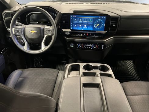 Used 2023 Chevrolet Silverado 1500 LT AWD/4WD image 9