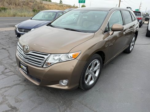 Used 2009 Toyota Venza FWD image 2