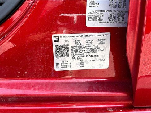 Used 2025 GMC Sierra 1500 AT4 w/ AT4 Premium Package AWD/4WD image 35