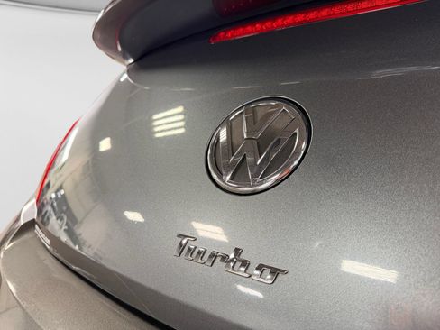 Used 2012 Volkswagen Beetle 2.0T FWD image 11