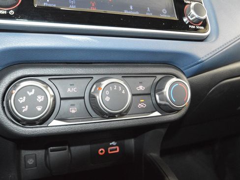 Used 2025 Nissan Versa SV w/ Trunk Package image 32