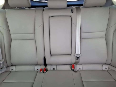 Used 2024 Nissan Rogue SL FWD image 17