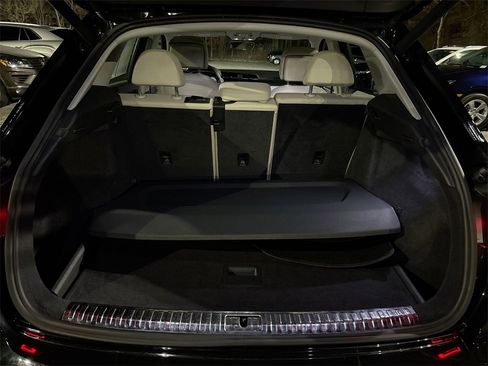 Used 2021 Audi Q3 2.0T Premium image 20