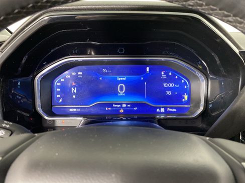 Used 2023 Chevrolet Silverado 1500 LT AWD/4WD image 22