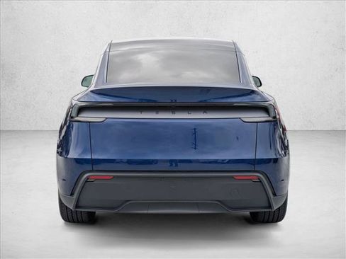 Used 2026 Tesla Model Y 2WD image 6