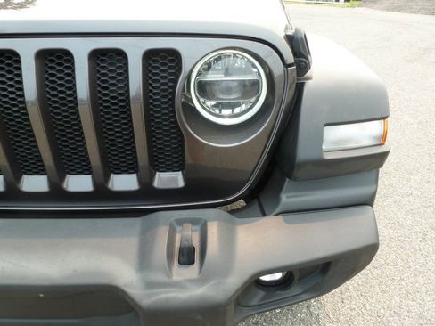 Used 2021 Jeep Wrangler Unlimited Sport w/ Sun And Sound Package AWD/4WD image 3