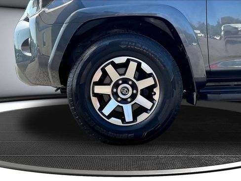 Used 2020 Toyota 4Runner TRD Off-Road Premium w/ Moonroof Package AWD/4WD image 36