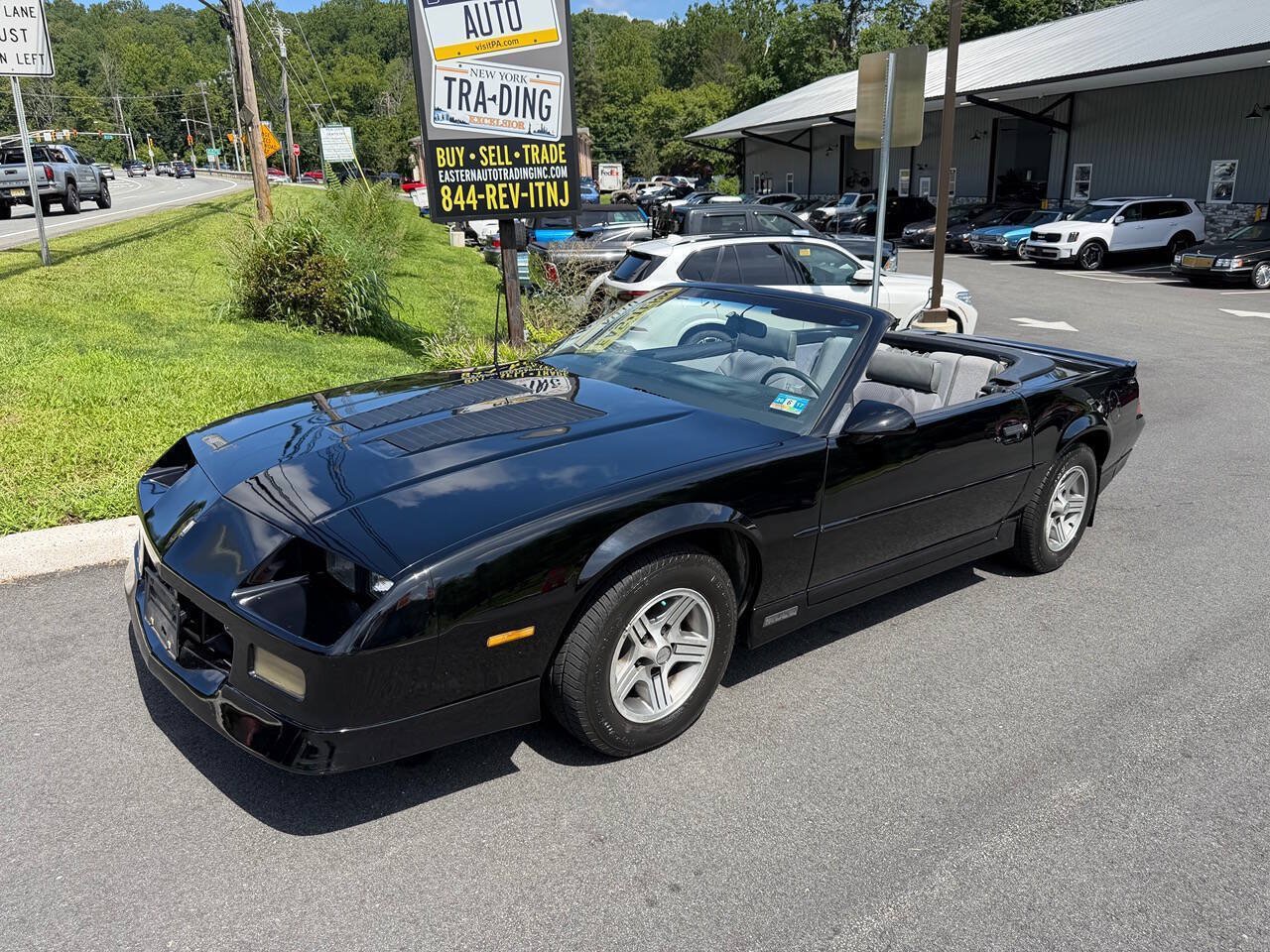 Used 1989 Chevrolet Camaro IROC-Z RWD image 9