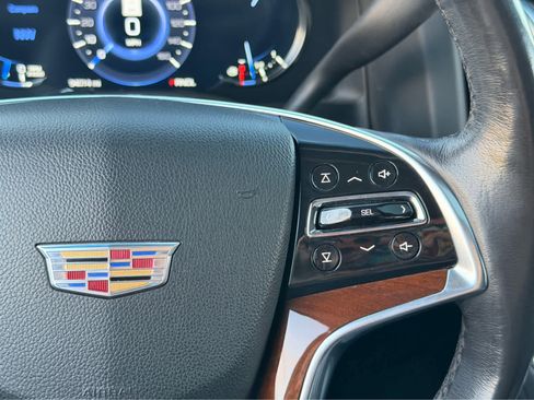 Used 2019 Cadillac Escalade ESV Premium Luxury image 20