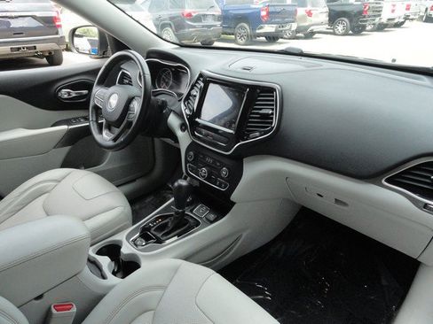 Used 2019 Jeep Cherokee Limited AWD/4WD image 20