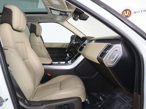 Used 2020 Land Rover Range Rover Sport SE image 13