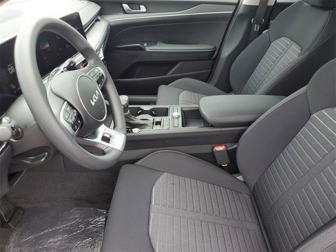 New 2025 Kia K5 LXS image 5