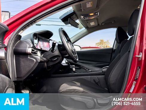 Used 2021 Hyundai Elantra SEL w/ Convenience Package FWD image 8