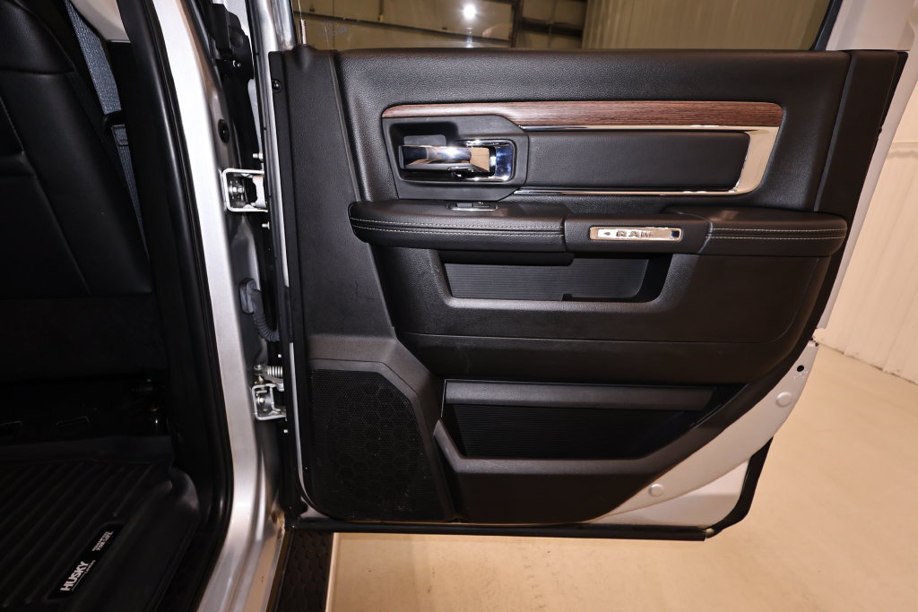 Used 2018 RAM 2500 Laramie w/ Convenience Group AWD/4WD image 15