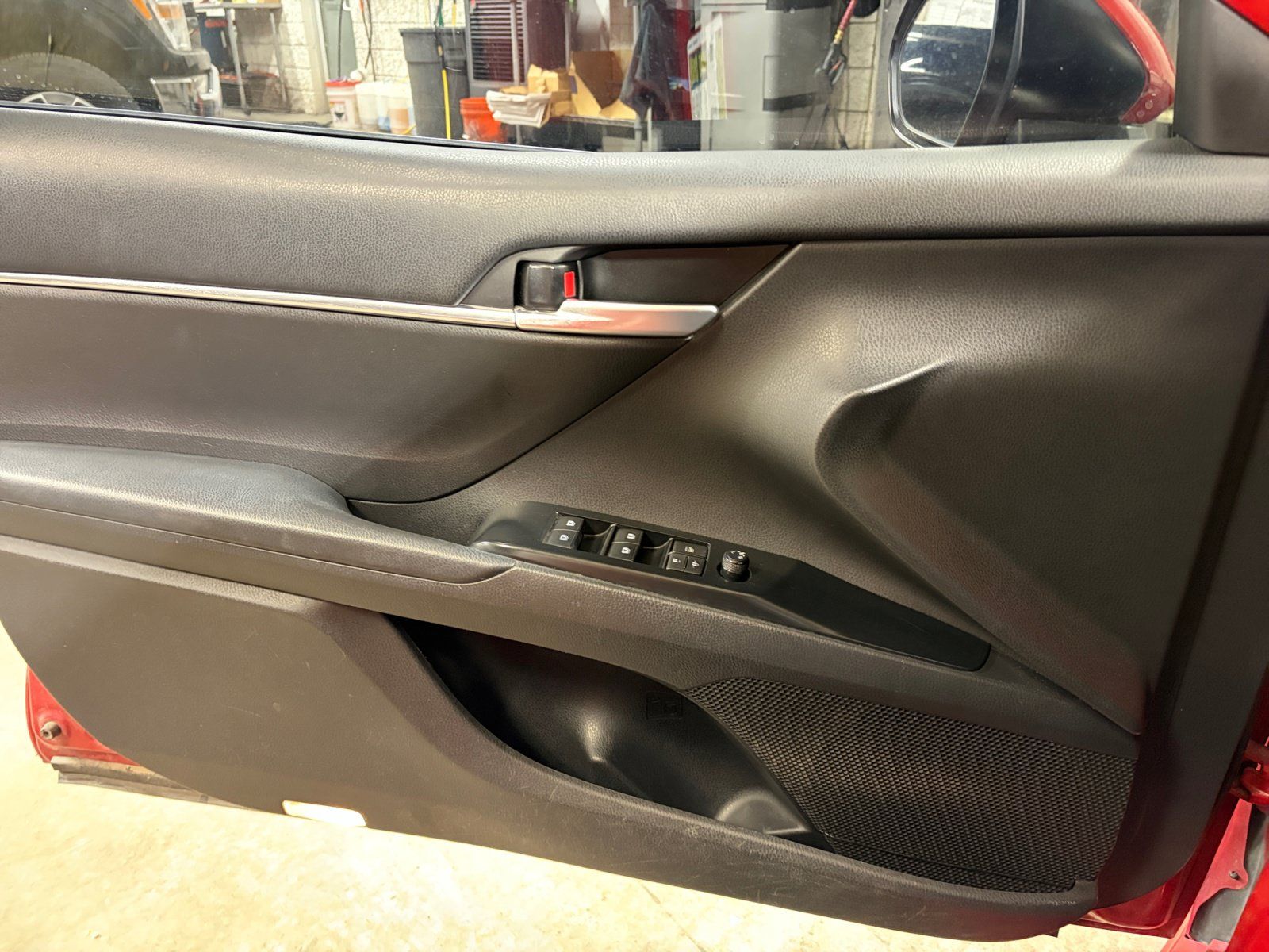 Used 2019 Toyota Camry SE w/ Audio Package FWD image 10