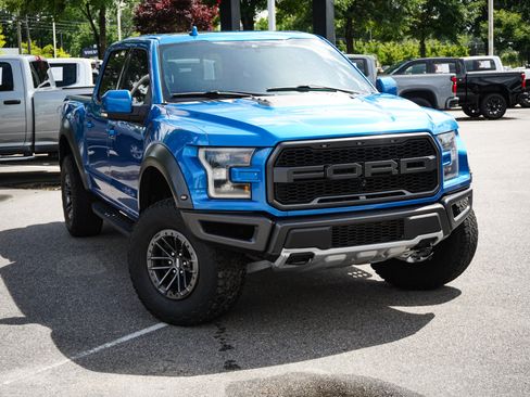 Used 2019 Ford F150 Raptor w/ Equipment Group 802A Luxury AWD/4WD image 3