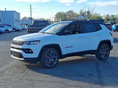 New 2026 Jeep Compass Limited image 2