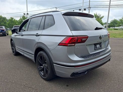 Used 2024 Volkswagen Tiguan SE R-Line AWD/4WD image 7