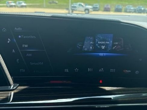 Certified 2023 Cadillac Escalade Premium Luxury w/ LPO, Radiant Package RWD image 15