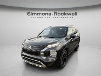 Used 2024 Mitsubishi Outlander SEL video 1