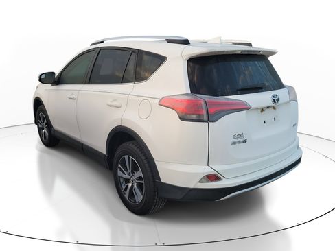 Used 2016 Toyota RAV4 XLE image 7