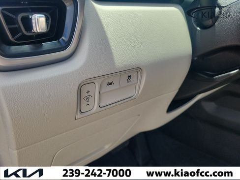 Certified 2023 Kia Sorento S w/ Panoramic Sunroof Package FWD image 29