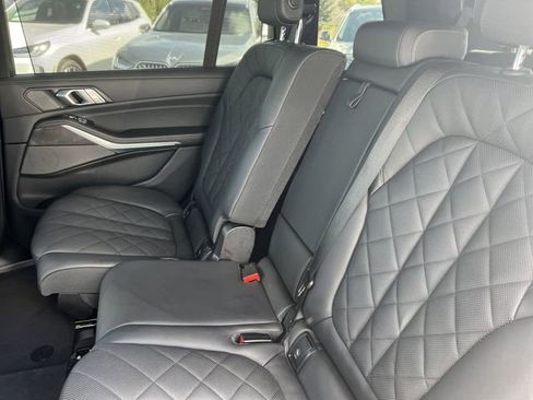 Certified 2025 BMW X7 xDrive40i image 15