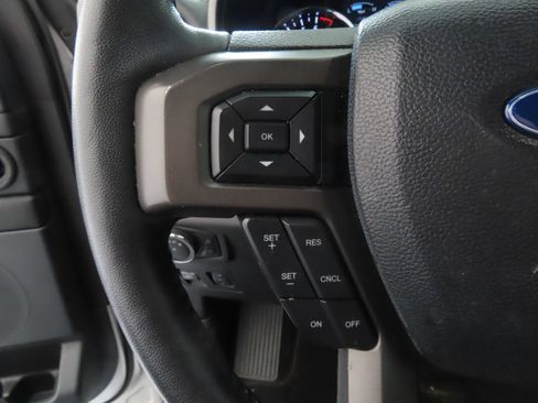 Used 2018 Ford Expedition XLT w/ Equipment Group 202A RWD image 13