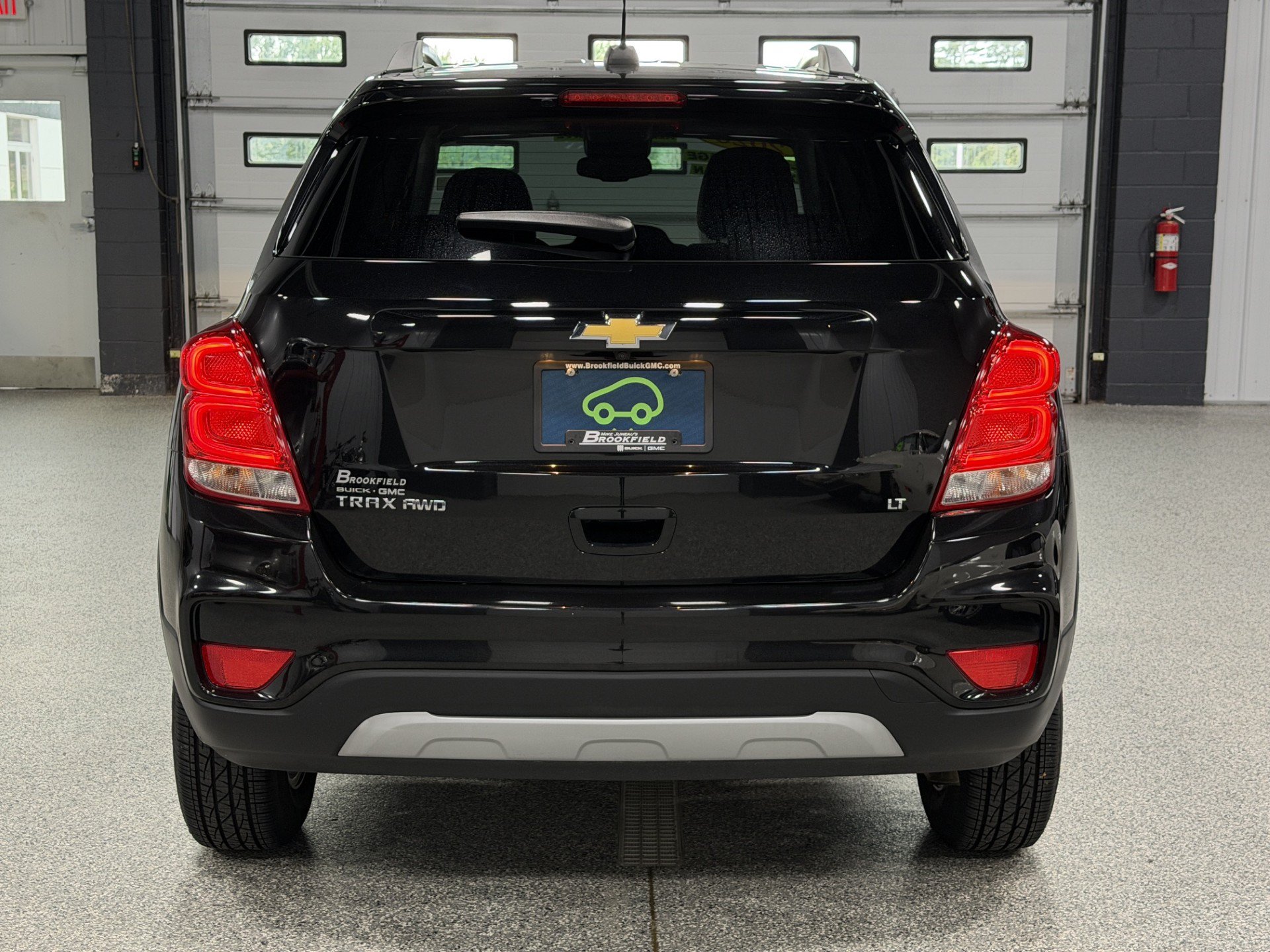 Certified 2020 Chevrolet Trax LT w/ LT Convenience Package AWD/4WD image 4