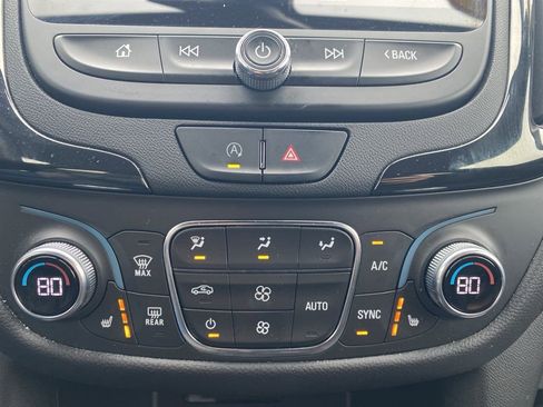 Used 2023 Chevrolet Equinox RS image 38