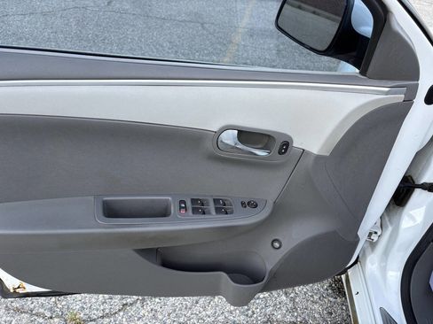 Used 2011 Chevrolet Malibu LT w/ Power Convenience Package image 26