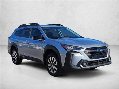 Certified 2025 Subaru Outback Premium image 3