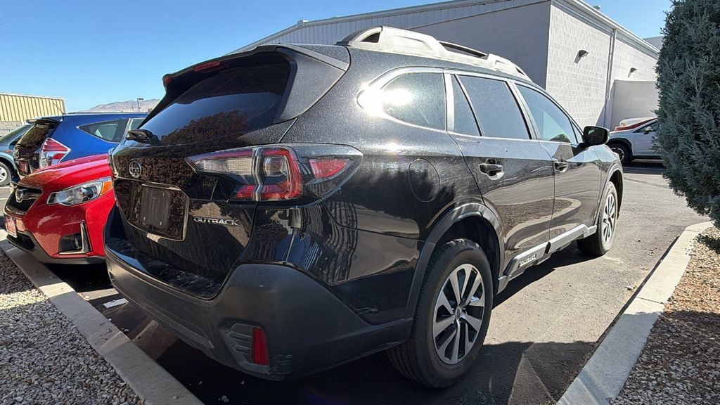 Used 2021 Subaru Outback AWD/4WD image 2