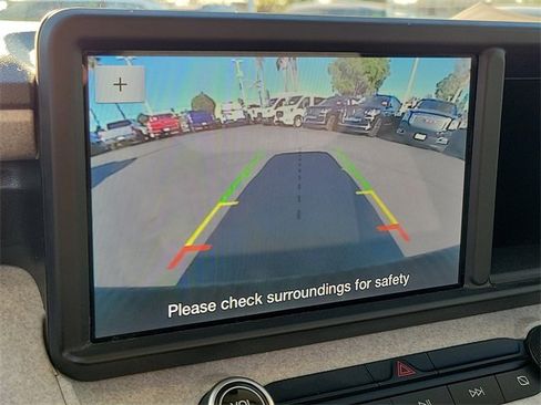 Certified 2022 Ford Maverick XLT image 9