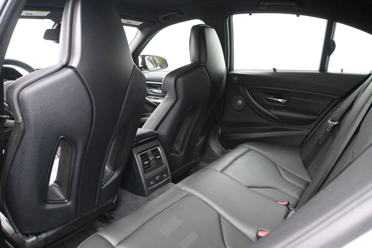 Used 2018 BMW M3 RWD image 12